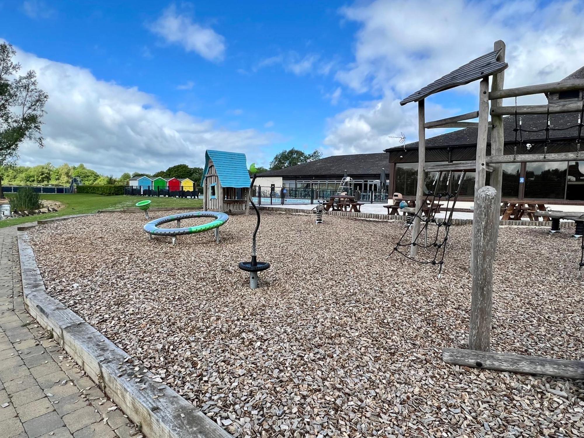 Cottontail Lodge - Hot Tub - Pet Friendly South Cerney Bagian luar foto