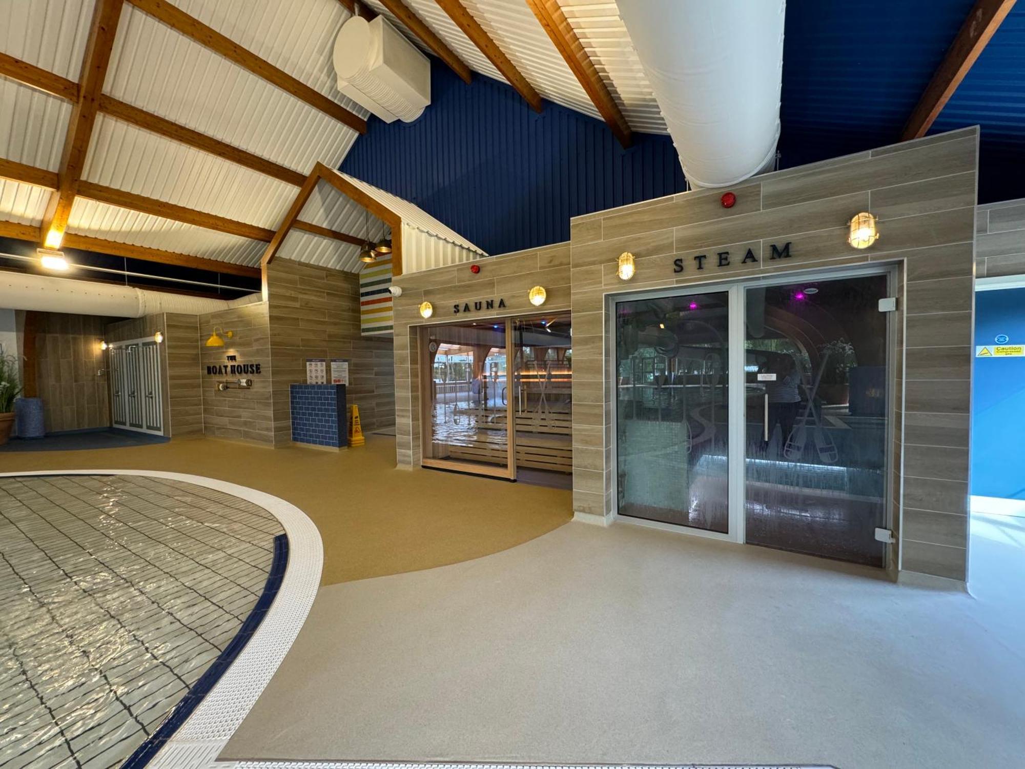 Cottontail Lodge - Hot Tub - Pet Friendly South Cerney Bagian luar foto